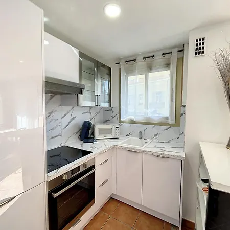 A 2 Pas Des Plages Et Centre 324l Ter アパート *