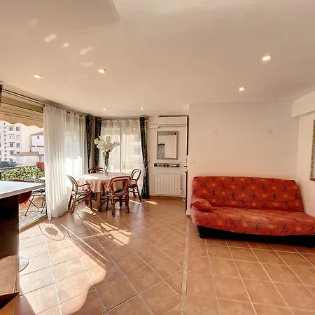 A 2 Pas Des Plages Et Centre 324l Ter *