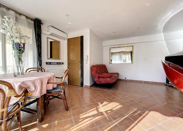 A 2 Pas Des Plages Et Centre 324l Ter Apartman