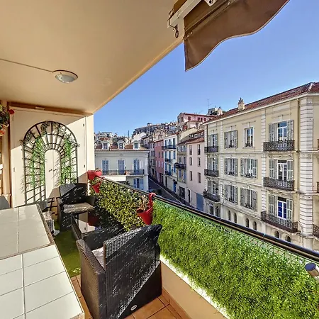 A 2 Pas Des Plages Et Centre 324l Ter *